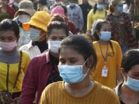 Kamboçya, Kovid-19 aşısı yaptırmayan ziyaretçiler için karantinayı 7 güne düşürdü