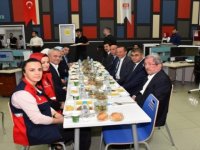 Karabük Valisi Gürel, 112 Acil Çağrı Merkezi personeliyle iftar yaptı