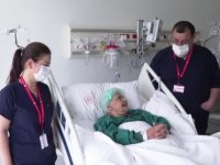 Hızlı müdahale şah damarı tıkanan 80 yaşındaki hastayı felçli kalmaktan kurtardı