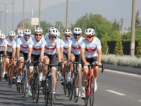 19 Mayıs için Kocaeli'den Samsun'a pedal çeviren bisikletçiler Düzce'ye vardı