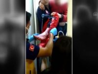 Kayseri'de ayağı asansörle duvar arasına sıkışan çocuk kurtarıldı
