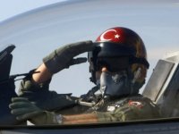 Savaş pilotları, göklerdeki kritik görev öncesi zorlu testlerden geçiyor