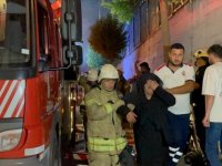 Esenler'deki yangında dumandan etkilenen 11 kişi hastaneye kaldırıldı