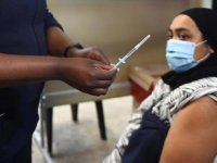 Güney Afrika'da Kovid-19 aşısı bağlantılı ölüm kaydedildi