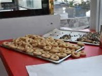 Mersin'de sağlıksız üretim yapıldığı iddia edilen pastaneye inceleme