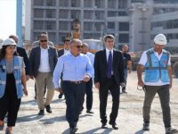 Antalya Valisi Ersin Yazıcı yapımı süren Antalya Şehir Hastanesi inşaatını inceledi