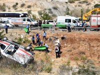 GÜNCELLEME - Gaziantep'te kaza yapan araca müdahale eden ekiplere yolcu otobüsü çarptı, 16 kişi öldü