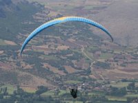 Tokat'ta dağlık alana inen yamaç paraşütçüsü kurtarıldı