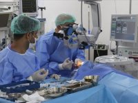 Türk hekimler, Suriye'nin Tel Abyad ilçesinde 50 hastaya katarakt ameliyatı yaptı