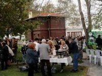 Yalova'da Yürüyen Köşk'ün bahçesinde "Aronya Günleri" etkinliği