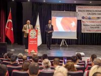 İzmir'de "Sokak Emekçileri ve Güvencesiz Çalıştayı" düzenlendi