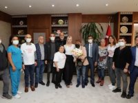 Akdeniz Üniversitesi Rektörü Özkan organ nakli olan hastalarla buluştu