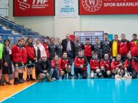 Türkiye'nin ilk "Zihinsel engelliler hentbol takımı" spora kazandırıldı