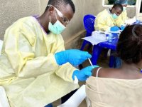 Uganda'da 3 farklı Ebola aşısının denemeleri başlıyor