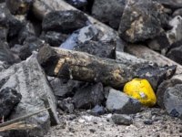 Adana'da maden ocağında savrulan taş parçalarının isabet ettiği 2 işçi yaralandı