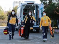 Kadınlardan oluşan ambulans ekibi zamanla yarışarak hayat kurtarıyor
