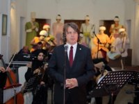 Edirne'de Balkan Çok Sesli Gençlik Korosu Sultan II. Bayezid Külliyesi Sağlık Müzesinde konser verdi