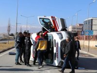 Erzincan'da ambulansla sağlık hizmetleri aracı çarpıştı, 9 kişi yaralandı