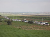 İsrail'in Gazze'ye tıbbi ekipman girişini engellemesi ambulans konvoyuyla protesto edildi