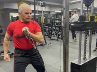 Lübnanlı 78 yaşındaki vücut geliştirme sporcusu "yaşlılığa" meydan okuyor