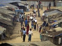 Myanmar-Bangladeş sınırındaki Arakanlı mülteciler zor koşullarda yaşıyor
