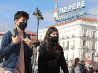 İspanya'da hastane, sağlık merkezi ve eczane dışında maske kullanma zorunluluğu kaldırılacak