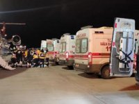 Depremde yaralanan 6 kişi Adana'dan Ankara'ya ambulans uçaklarla getirildi