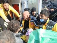 İstanbul'dan deprem bölgesine 548 hekim, 1449 sağlık personeli gönderildi