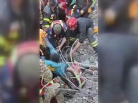 Kahramanmaraş'ta bir kadın, depremden 180 saat sonra enkazdan sağ çıkarıldı