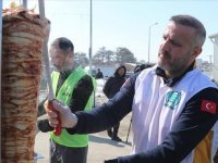 Nöbetten çıkıp Malatyalı depremzedelere yardıma koştu