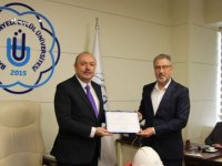 BANÜ Rektörü Prof. Dr. Özdemir, Hatay'dan dönen arama kurtarma ekibini kabul etti