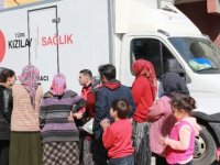 Türk Kızılay mobil sağlık aracıyla depremzedelere sağlık hizmetini sürdürdü