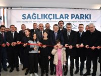 Trabzon'da görev başında hayatını kaybeden sağlıkçılar anısına "Sağlıkçılar Parkı" açıldı