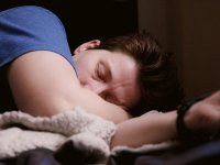 Araştırma: Geceleri 6 saatten az uyumak, aşıların etkisini azaltıyor