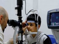 Akdağmadeni'nde öğrencilere göz sağlığı taraması yapılıyor