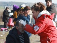 Türk Kızılay deprem bölgesinde köylere mobil ekiplerle ulaşıyor