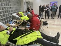 Polisler, Bolu'da Türk Kızılaya kan bağışında bulundu