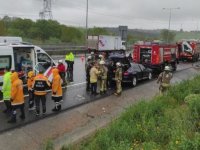Tuzla'da kazaya müdahale eden ekibe otomobilin çarpması sonucu 7 kişi yaralandı