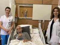Eşinin Huzurevine Bıraktığı Yaşlı Adam Kalçasını Kırdı, Alman Hastaya Hastane Sahip Çıktı