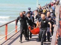 Samsun'da denizde boğulma tehlikesi geçiren çocuk kurtarıldı