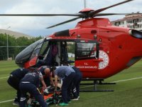 Malatya'da ambulans helikopter yüksek tansiyon hastası için havalandı