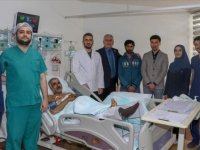 Depremzedelere yardım getirirken kaza geçiren Pakistanlı şoför 3 ay sonra gözlerini açtı