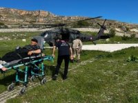 Tunceli'de askeri helikopter, kalp krizi geçiren kadın için havalandı