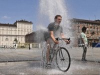 İtalya'da aşırı hava sıcaklıkları nedeniyle bazı kentlerde "kırmızı" alarm verildi