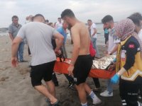 Samsun'da denizde boğulma tehlikesi geçiren 4 çocuktan 3'ü kurtarıldı, biri kayboldu