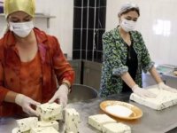 Vanlı anne ve kızı otlu peynire standart getirmeyi hedefliyor