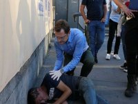İstanbul'da sahte alkolden fenalaşan kişinin yardımına doktor milletvekili koştu