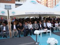 Kayseri'de aile sağlığı merkezi ve pazar yeri açıldı