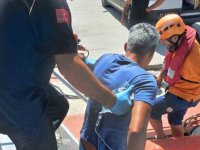 Çanakkale Boğazı’nda Balıkçı Teknesinde Rahatsızlanan Personel Kıyı Emniyeti Ekiplerince Tahliye Edildi