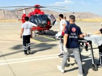 Ambulans helikopter boğazına kalem kapağı kaçan bebek için havalandı